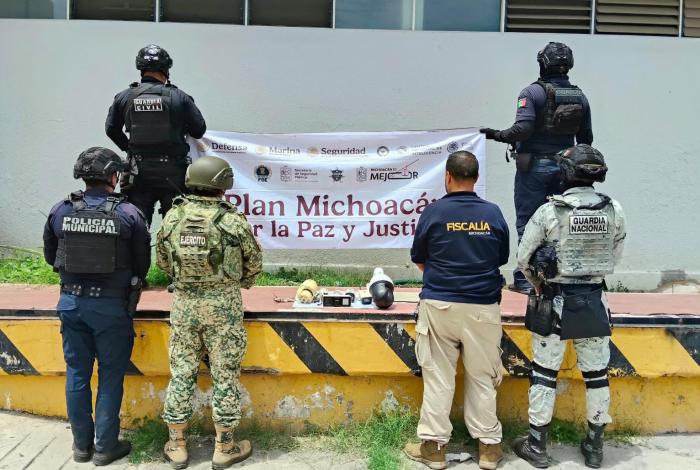Aseguran SSP y fuerzas federales 12 cámaras parásitas en Apatzingán