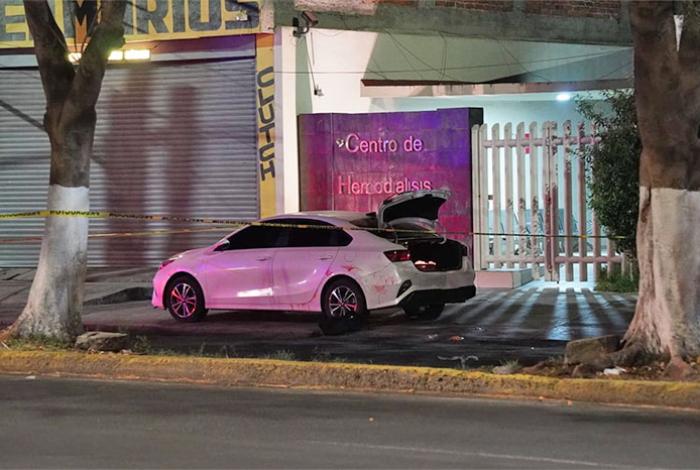 Aseguran vehículo presuntamente usado en ataque contra policías de Zamora: Hay dos agentes muertos