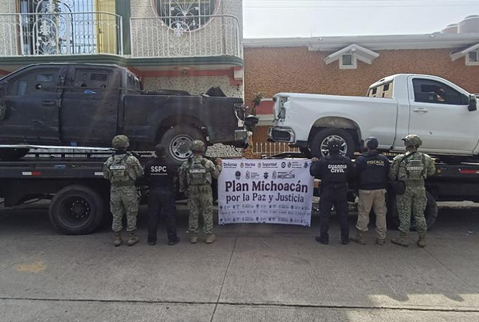 Aseguran vehículos de lujo, blindaje artesanal, drogas y equipo táctico en Tocumbo y Tingüindín