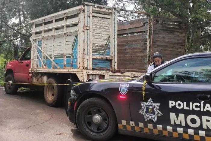 Asesinan a balazos a un hombre al interior de su vehículo en Morelia