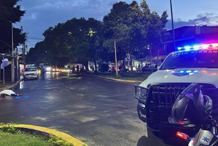 Asesinan a balazos en plena vía publica, a transeúnte frente a la glorieta “La Quinta” de Uruapan