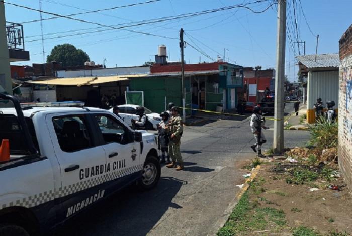 Asesinan a un hombre en un taller mecánico, cerca de la presidencia municipal de Uruapan