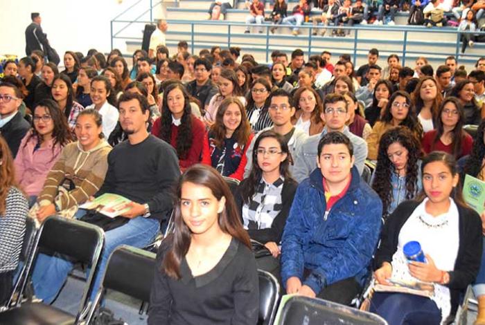 Asignación de plazas docentes en Michoacán se mantiene sin cambios y conforme a la ley: Gabriela Molina