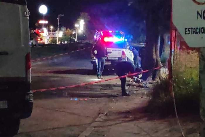 Atacan a balazos a dos transeúntes en Tarímbaro; uno resulta herido