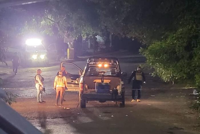 Atacan a balazos a policías en Apatzingán