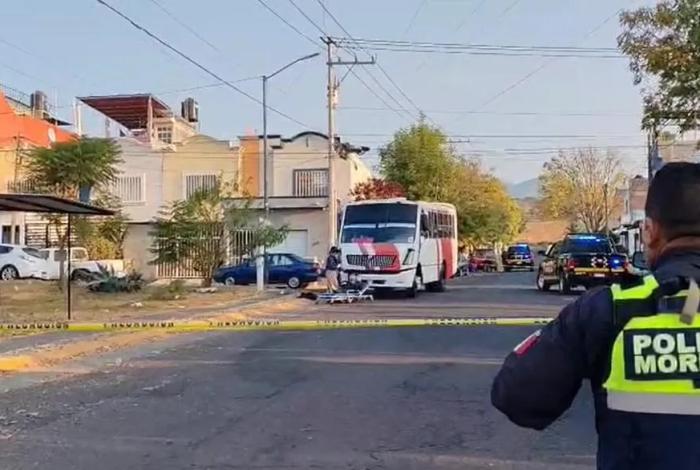 Ataque a camión de transporte público en Villas de la Loma, deja 5 lesionados y un muerto