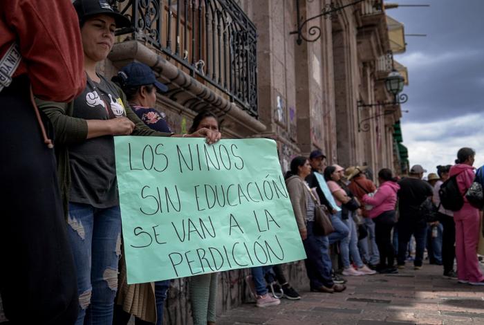  Atender y resolver la problemática magisterial