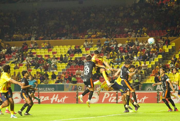Atlético Morelia vence 4-1 a Alebrijes y recupera al momento la cima del Apertura 2026