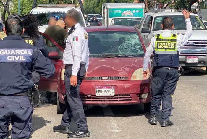 Atropellan a una mujer por intentar cruzar la Madero Poniente, en Morelia