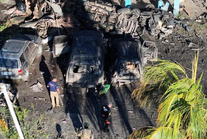 Aumenta a seis el número de muertos por explosión de auto bomba en Coahuayana