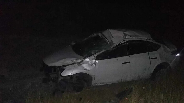  Auto volcado en autopista Pátzcuaro – Cuitzeo