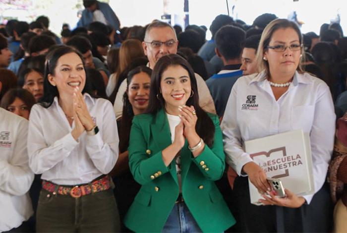 Autoridades reconocen a Yohana Mendoza por ser la alcaldesa que más ha apoyado al Cobaem