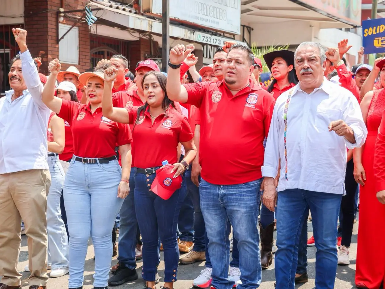 Autoridades y Mineros Conmemoran 20º Aniversario del “Jueves Negro”