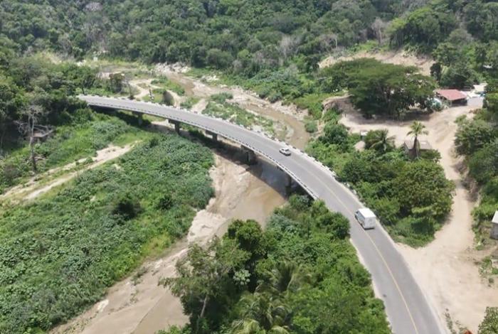Avanza modernización de la carretera federal 200, tramo Pochutla–Huatulco