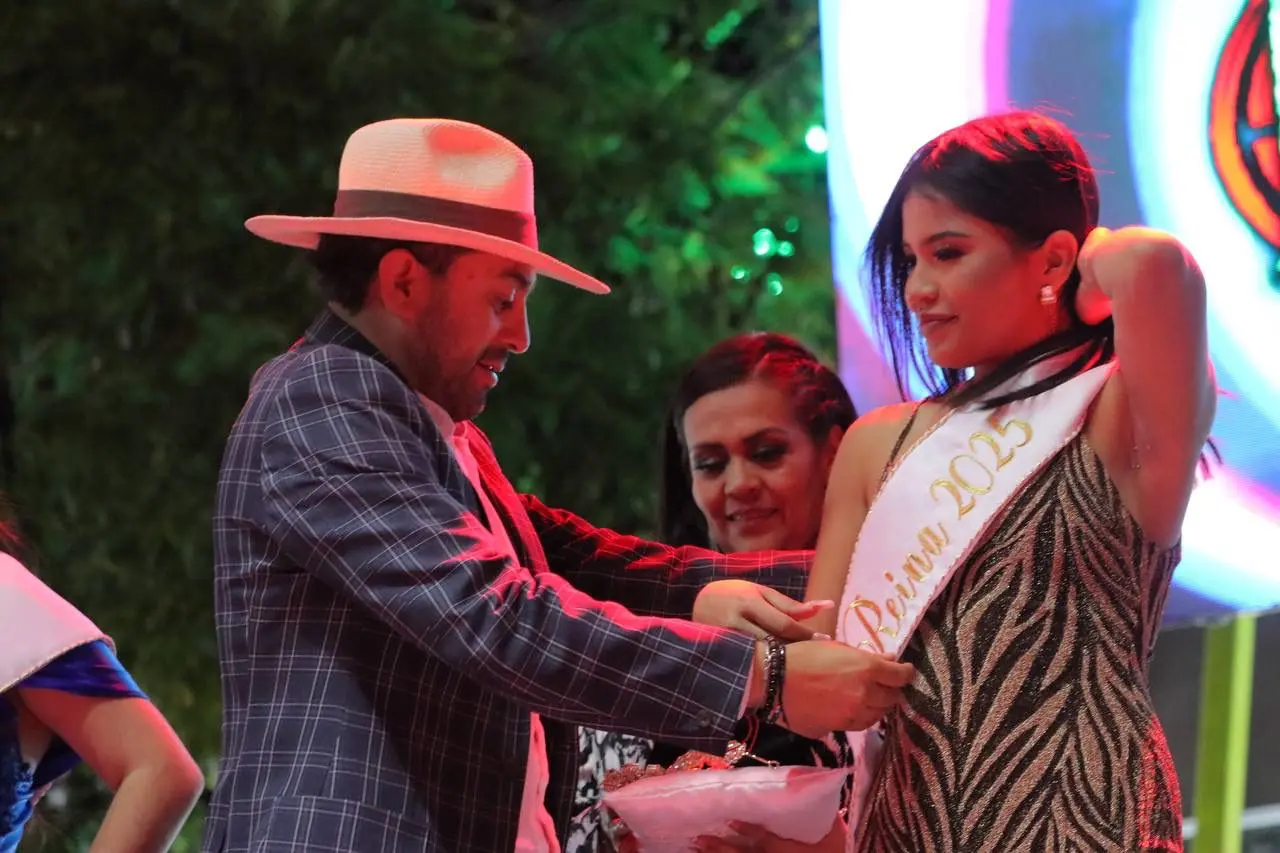 Ayuntamiento de Huaniqueo lanza convocatoria para elegir a la Reina de la Fiesta de La Candelaria 2026