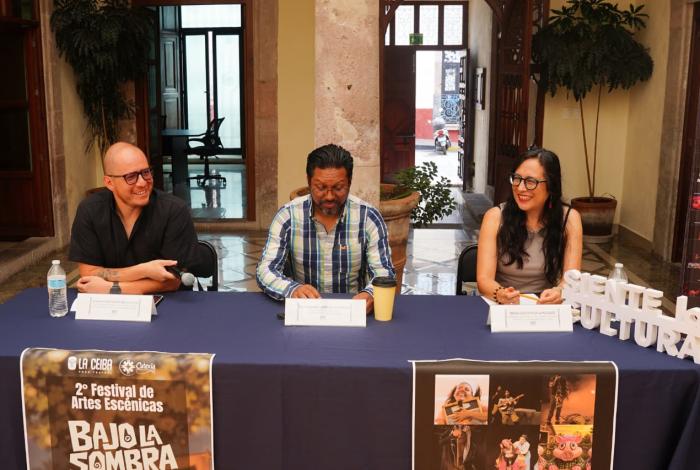 Bajo la sombra de la ceiba florece el teatro