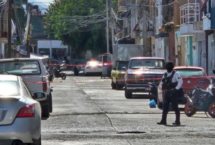 Balacera en el centro de Zamora: Matan a albañil y otro resulta herido
