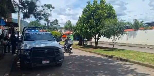 Balean a trailero en el pecho durante riña en Caltzontzin