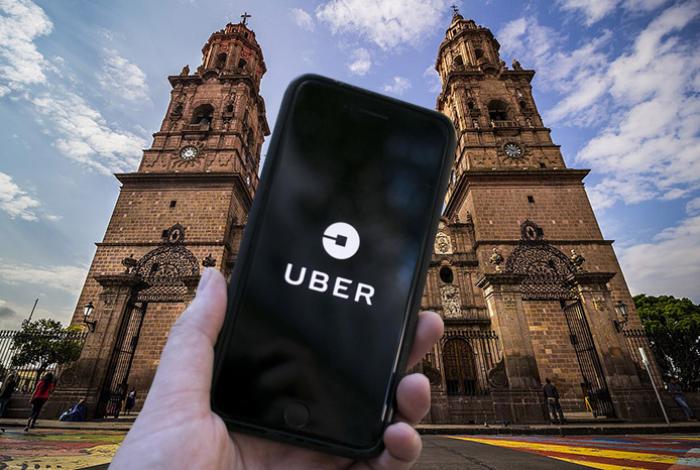 Balean y roban auto a conductor de Uber en Morelia; muere camino al hospital