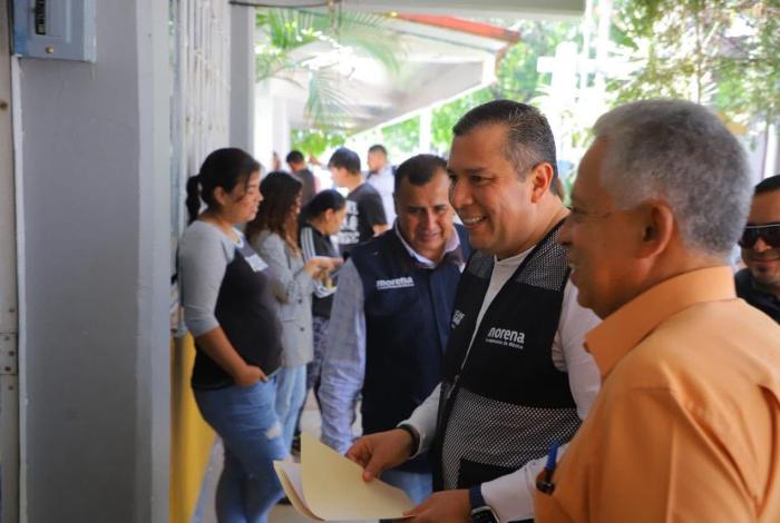 Barragán apoya escuelas de Morelia para el regreso a clases