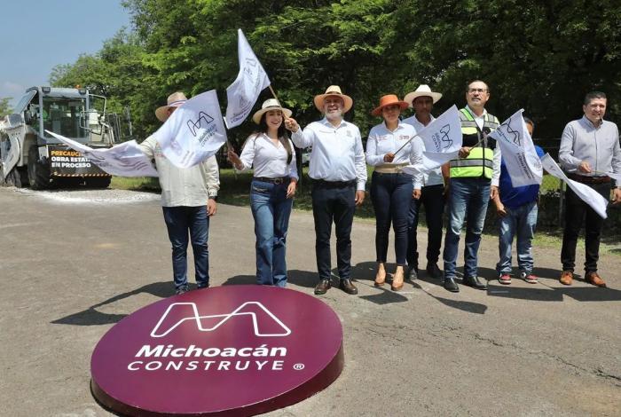 Bedolla arranca rehabilitación del tramo carretero Gabriel Zamora-Nuevo Urecho-Ario