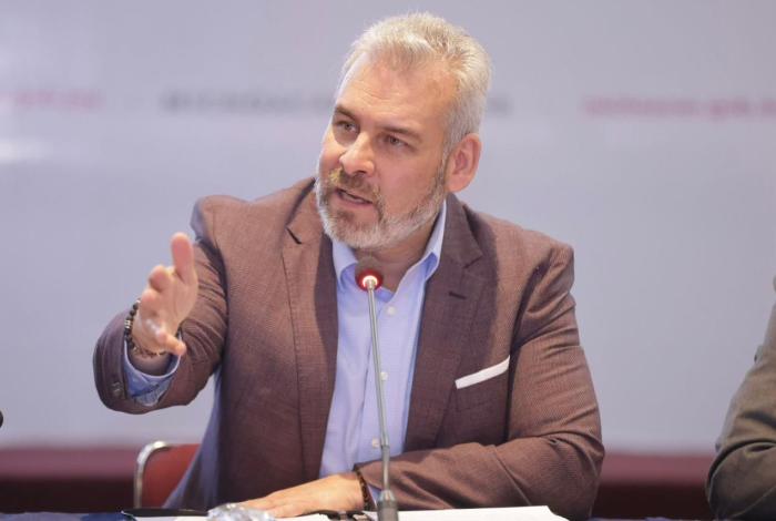 Bedolla condena crimen de familia michoacana y garantiza que se hará justicia