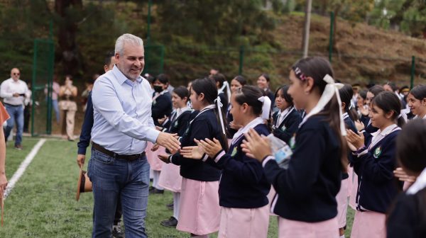 Bedolla consolida la educación básica en Michoacán