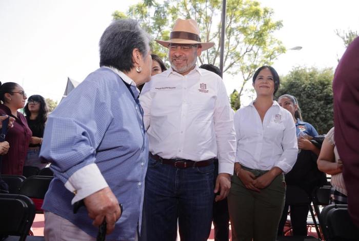 Bedolla defiende a migrantes ante amenaza de impuesto a remesas en EUA