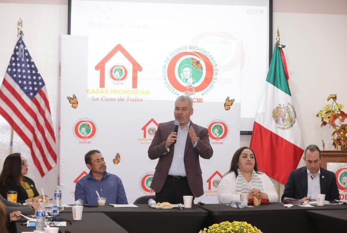 Bedolla escucha a migrantes y acuerda acciones de coordinación
