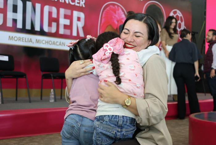 Bedolla: Niños tienen garantizados sus tratamientos oncológicos