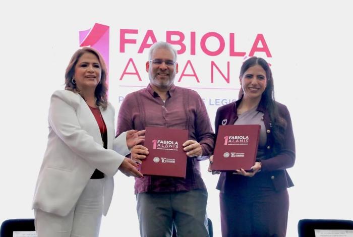 Bedolla respalda a Fabiola Alanís rumbo posible candidatura a la gubernatura en 2027