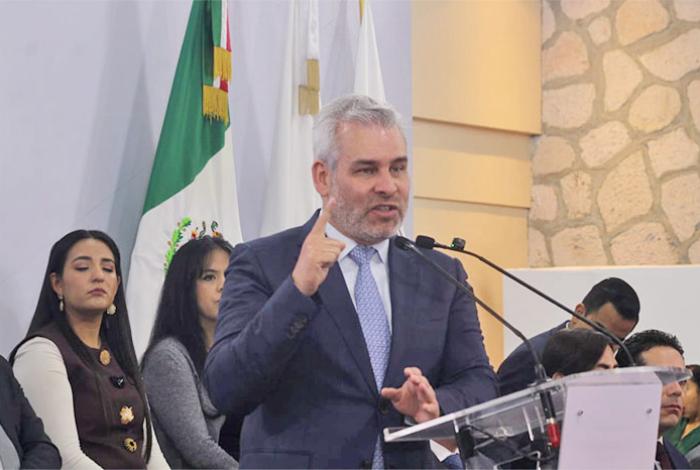 Bedolla: Se investiga por qué abatieron al homicida de Carlos Manzo en el lugar; todas las líneas están abiertas