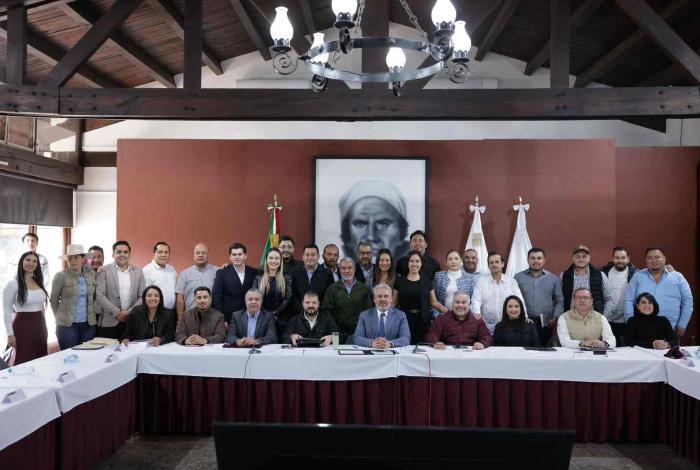 Bedolla y alcaldes de Morena refrendan alianza para el desarrollo de Michoacán