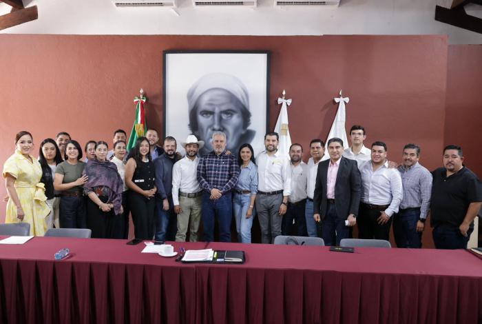 Bedolla y alcaldes del PRD trazan ruta para impulsar obras públicas en sus municipios