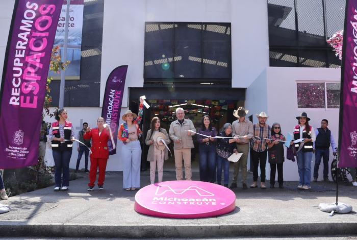 Bedolla y Grecia Quiroz inauguran Mercado Poniente en Uruapan