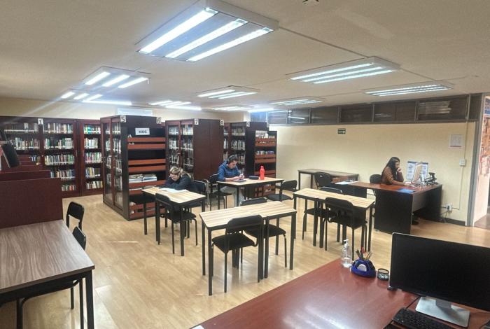 Biblioteca de Idiomas de la UMSNH se relanza; obtiene Certificado de Calidad ISO 9001:2015