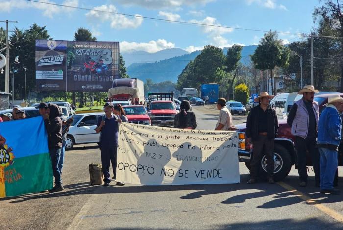 Bloqueos carreteros en el Día de Lucha de los Pueblos Indígenas
