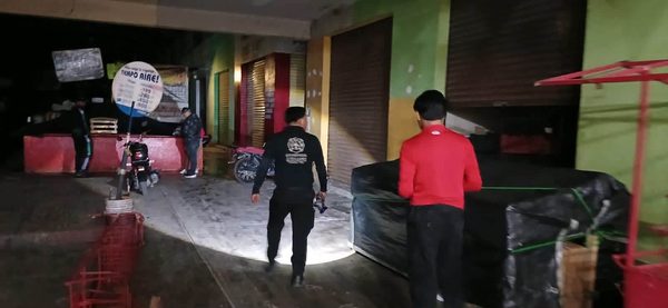 Bomberos de Zitácuaro salen a las calles para abrigar a personas vulnerables