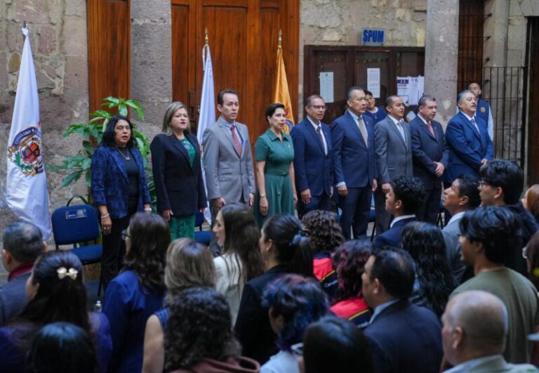 Cada vez más fuerte, bachillerato nicolaita en gestión de Yarabí Ávila: Secretaría Académica
