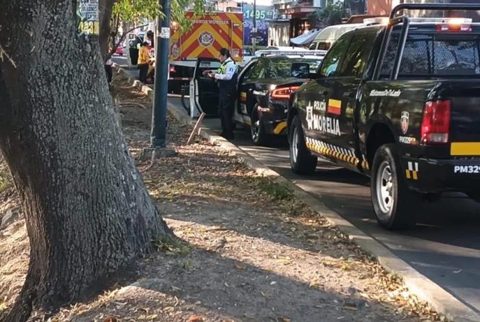 Cae mujer de la tercera edad al Río Grande de Morelia