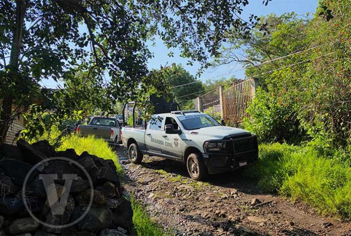 Caen cuatro hombres armados tras operativo y balacera en Zamora; les aseguran fusiles y camioneta robada