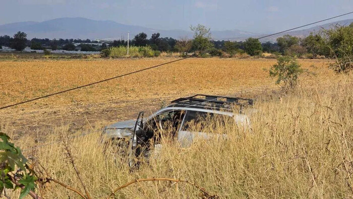  Camioneta embiste a motociclistas en Jacona; un menor muerto y un herido