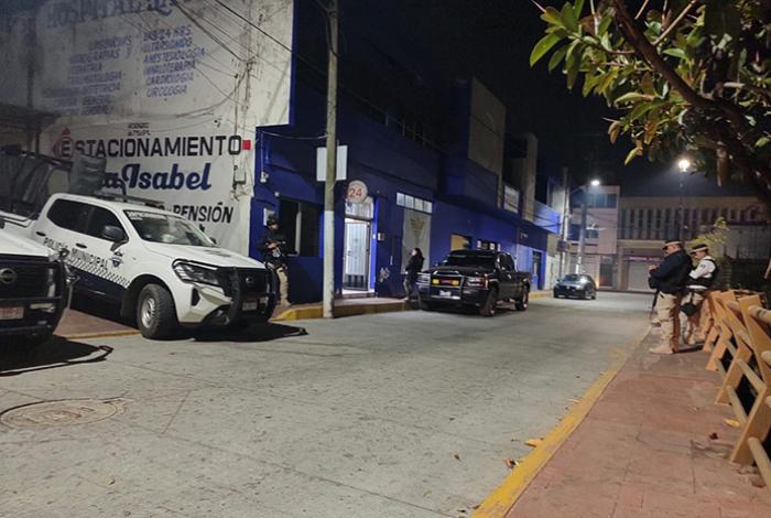 Caravana de delincuentes llega a Tocumbo y ataca a policías: muere uno y otro queda herido