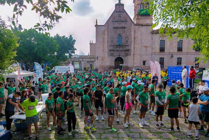 Carrera UDEM de cinco kilómetros recorre el Centro Histórico de Morelia