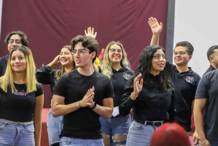 Casi 900 mil alumnos de Michoacán recibirán becas educativas en 2026 aseguró Gabriela Molina