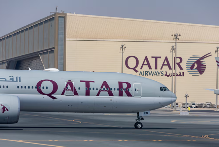 Catar reabre parcialmente su espacio aéreo para vuelos de evacuación y de carga