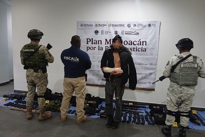 Cateo en Ciudad Hidalgo deja un detenido y asegura arsenal, vehículos y droga