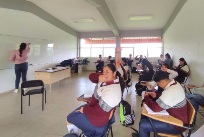 Cecytem inicia ciclo escolar con más de 10 mil estudiantes de nuevo ingreso