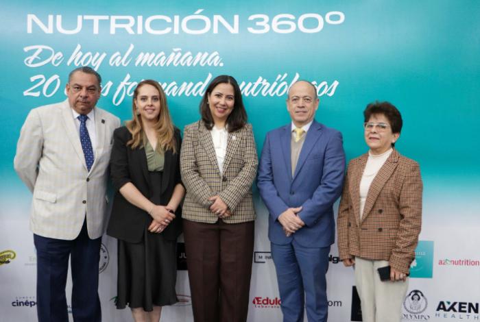 Celebran en la UVAQ 20 años de formar nutriólogos que mejoran vidas 