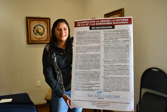 Celeste Ascencio propone a aspirantes acuerdo por la unidad y la defensa de la transformación